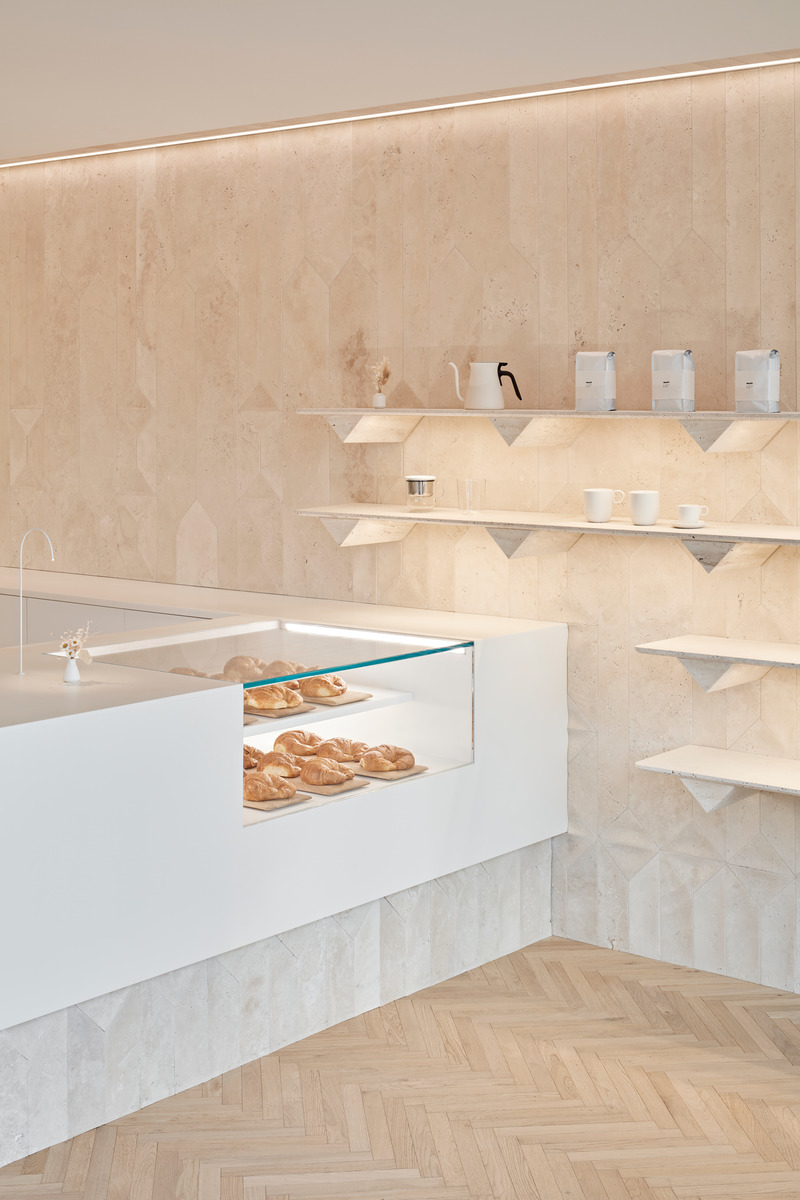 Press kit | 2351-03 - Press release | Milky's Cloud Room Opening - Milky's - Commercial Interior Design - Inside the front doors<br> - Photo credit: Riley Snelling<br style="">