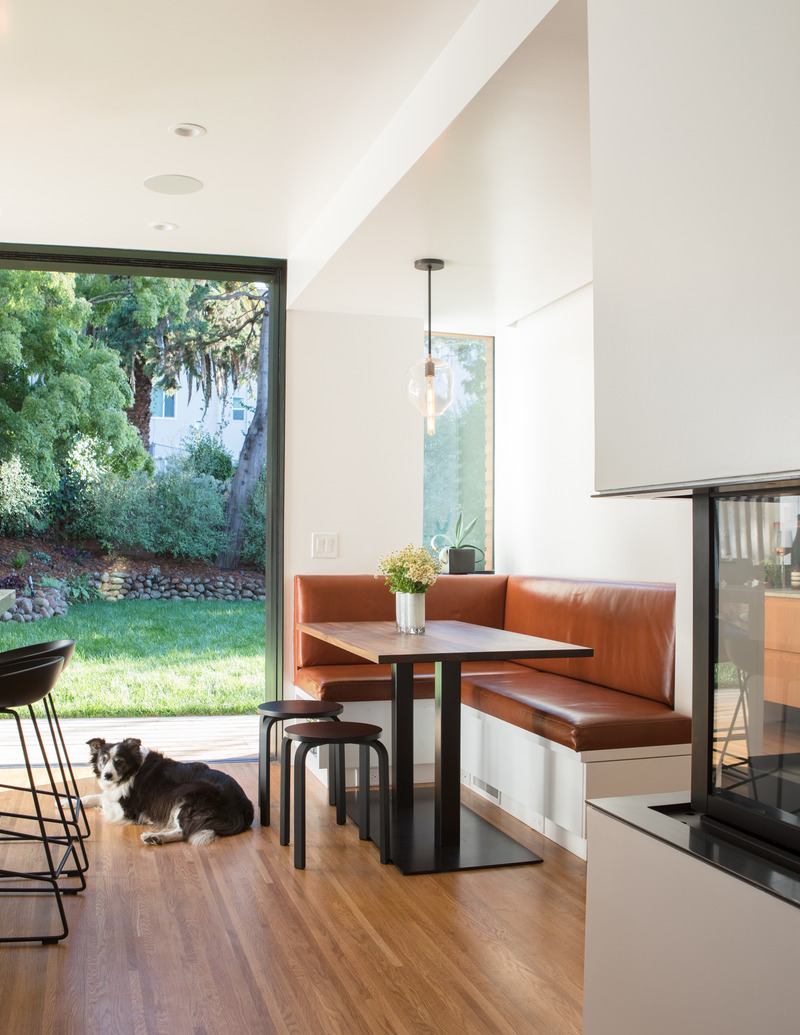 Press kit | 2757-25 - Press release | Medium Plenty's Holistic Designs Are Defined by Material Honesty - Medium Plenty - Residential Architecture - Walavista Residence: The modern addition integrates with the existing house by mimicking the original thin strip wood flooring, complementing the craftsman gumwood trim with warm wood elements. - Photo credit: Melissa Kaseman Photography<br class="">