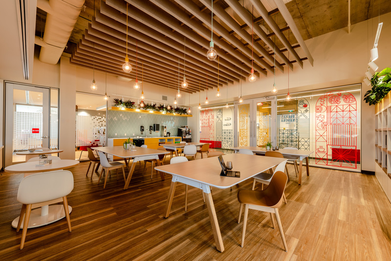 Dossier de presse | 5620-01 - Communiqué de presse | Atelier Monarque Architecture se transforme - Atelier Monarque Architecture - Design d’intérieur commercial - Café Piazza Navona chez CAE - Crédit photo : JALQ Photography