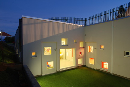 Press kit | 924-01 - Press release | Family creche in Drulingen - Fluor Architecture - Institutional Architecture - Photo credit: Fluor Architects