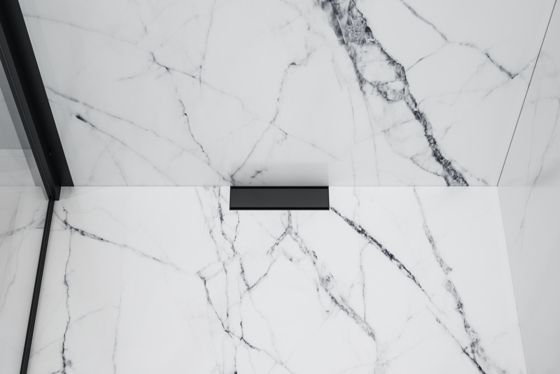 Dossier de presse | 5809-01 - Communiqué de presse | QM Drain Supreme Tile-in+ remporte le prix Architizer A+Product Awards 2021 dans la catégorie équipement de salle de bain - QM Drain - Concours -   Supreme Tile-In+ en noir    - Crédit photo : Roberto Palma