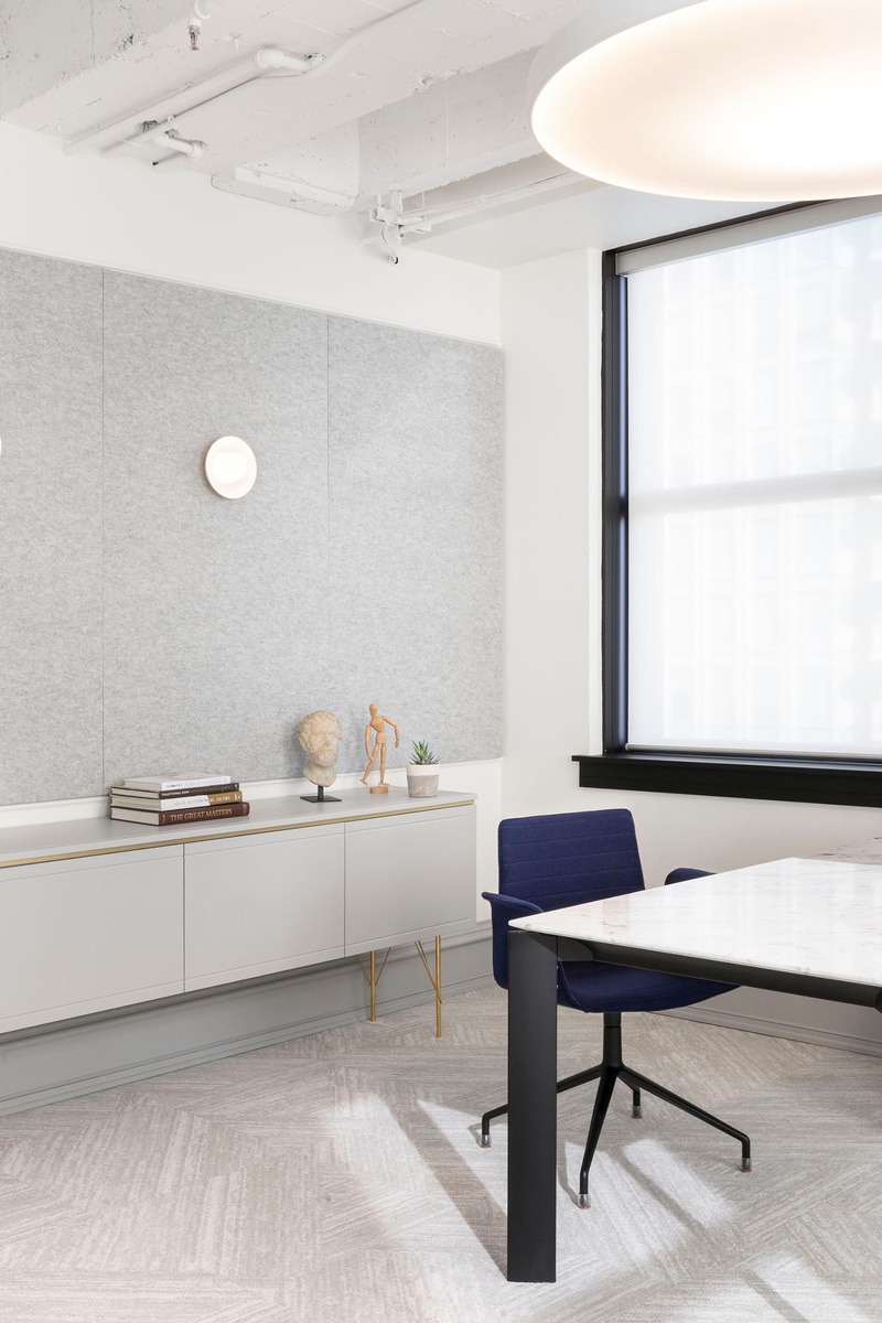 Dossier de presse | 2973-01 - Communiqué de presse | IDIBC Announces 2021 Awards of Excellence Recipients - Interior Designers Institute of British Columbia - Design d’intérieur commercial - <p class="">IDIBC Award of Excellence: Janay Koldingnes RID IDIBC; BlueArck, Vancouver BC; Workplace–Total category</p> - Crédit photo :  <p class="">Ema Peter Photography (3 of 6)</p> 