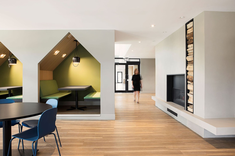Dossier de presse | 2973-01 - Communiqué de presse | IDIBC Announces 2021 Awards of Excellence Recipients - Interior Designers Institute of British Columbia - Design d’intérieur commercial - <p class="">IDIBC Award of Merit: Brenda Chiu RID IDIBC; HI Jasper Hostel, Jasper AB; Hospitality category</p> - Crédit photo :  <p class="">Kokemor Studio (2 of 3)</p> 