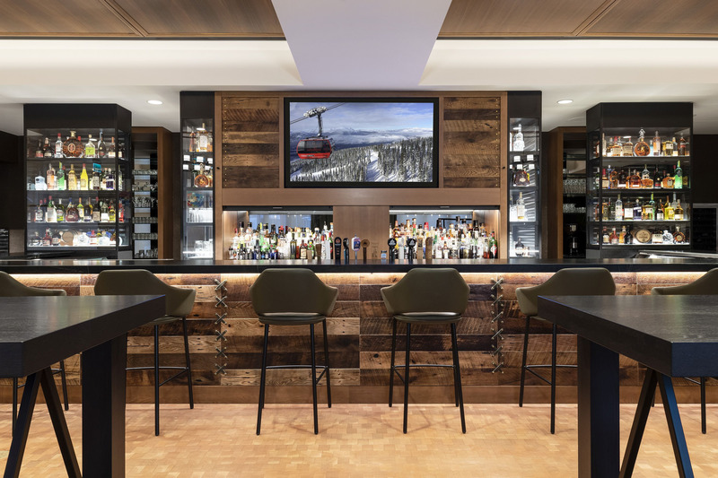 Dossier de presse | 2973-01 - Communiqué de presse | IDIBC Announces 2021 Awards of Excellence Recipients - Interior Designers Institute of British Columbia - Design d’intérieur commercial - <p class="">IDIBC Award of Merit: Jay Brooks RID IDIBC; Sidecut, Whistler BC; Food and Beverage category</p> - Crédit photo :  <p class="">Larry Goldstein (2 of 3)</p> 