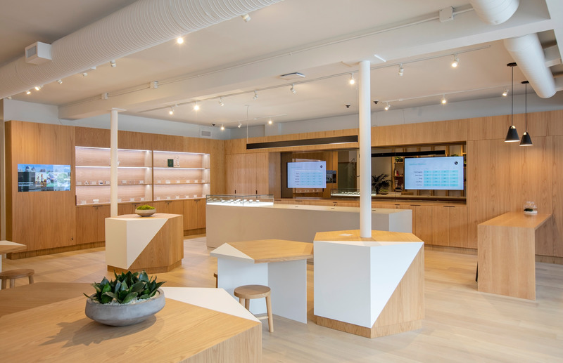 Dossier de presse | 2973-01 - Communiqué de presse | IDIBC Announces 2021 Awards of Excellence Recipients - Interior Designers Institute of British Columbia - Design d’intérieur commercial - <p class="" style="">IDIBC Award of Merit: David Nicolay RID IDIBC; Kiaro Cannabis, Vancouver BC; Retail and Kiosks category<br style=""></p> - Crédit photo :  <p class="">Janis Nicolay (1 of 3)</p> 