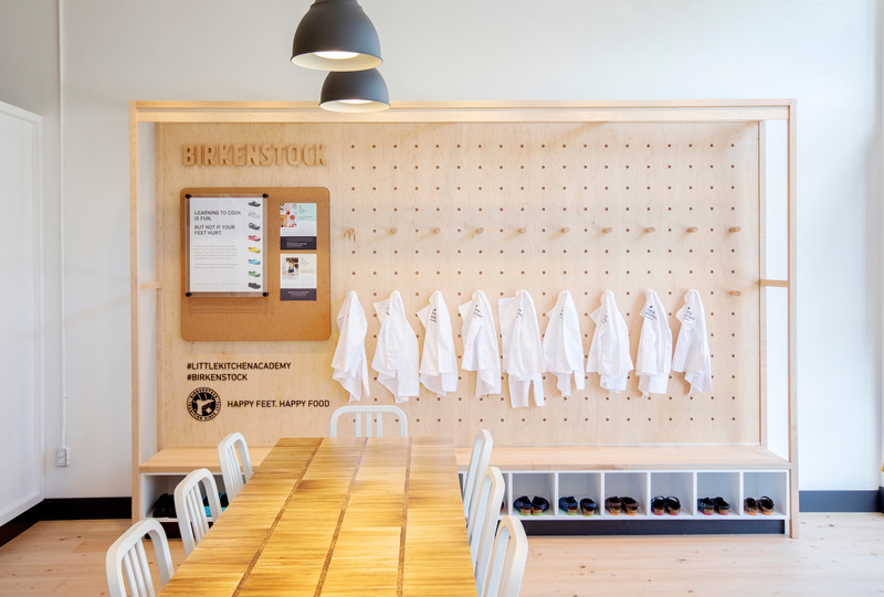 Dossier de presse | 2973-01 - Communiqué de presse | IDIBC Announces 2021 Awards of Excellence Recipients - Interior Designers Institute of British Columbia - Design d’intérieur commercial - <p class="">IDIBC Award of Merit: David Nicolay RID IDIBC; Little Kitchen Academy, Vancouver BC; Healthcare and Personal Services category</p> - Crédit photo :  <p class="">Janis Nicolay (3 of 3)</p> 