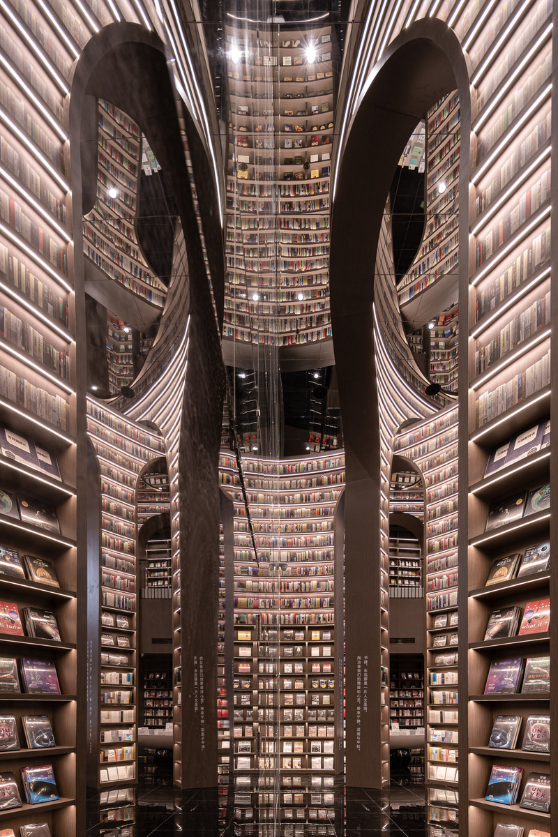 Press kit | 3798-01 - Press release | Dujiangyan Zhongshuge - X+Living - Commercial Interior Design - Literature Area - Photo credit: SFAP