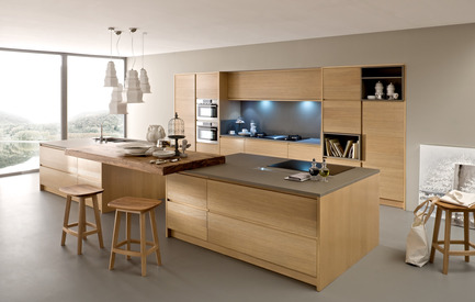 Dossier de presse | 954-01 - Communiqué de presse | Emmanuel Gallina : l’élégance de la simplicité - Emmanuel Gallina - Produit - EUROCUCINA BAMAX CORTECCIA KITCHEN - Crédit photo : BAMAX