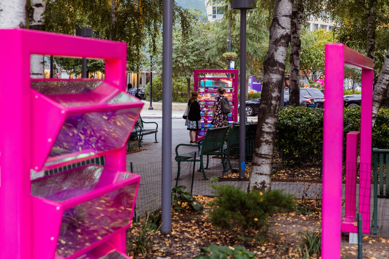 Press kit | 5595-03 - Press release | A Playful Gesture Designed to Evoke Communal Connection in Long Island City, NY - The Urban Conga & Hive Public Space - Art - Photo credit: Savannah Lauren 