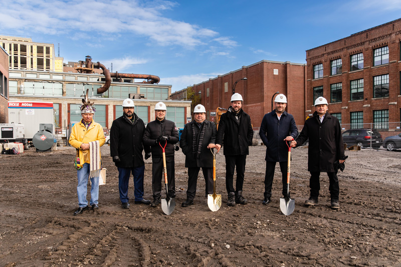 Dossier de presse | 2056-09 - Communiqué de presse | Odea Montréal - Cogir Immobilier - Immobilier -   De gauche à droite : Ka'nahsohon Kevin Deer, Robert Auclair Agent de développement des affaires CREECO, Randy Bosum Président d'EERP, Derrick Neeposh président Gouvernement de la Nation Crie bureau d’indemnité CREECO, Mathieu Duguay Président et Chef de la direction Cogir Immobilier, Steve Fortier Président AF Consultants, Albert Rondeau Chef de l'exploitation bureau d’indemnité CREECO   - Crédit photo : Cogir Immobilier