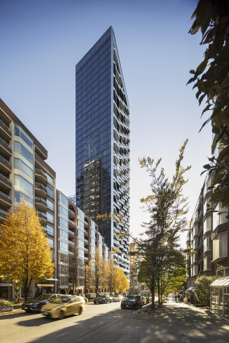 Press kit | 1317-17 - Press release | ACDF Unveils The Pacific: A High-Rise Building Entrenched in Vancouver's Public Realm - ACDF Architecture - Residential Architecture - Photo credit: Adrien Williams