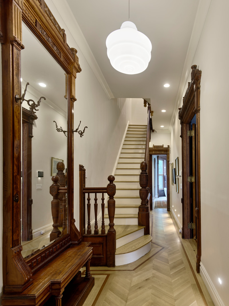 Press kit | 4672-01 - Press release | Historic Harlem House Modern Restoration - MESH Architectures - Residential Architecture - Entrance - Photo credit: Frank Oudeman