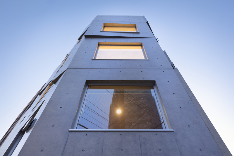 Dossier de presse | 3153-02 - Communiqué de presse | Escenario SHIROKANE wins Best of Best at Architecture MasterPrize 2021 - Ryuichi Sasaki/Sasaki Architecture - Architecture résidentielle - EXTERIOR VIEW - Crédit photo : TAKUMI OTA PHOTOGRAPHY