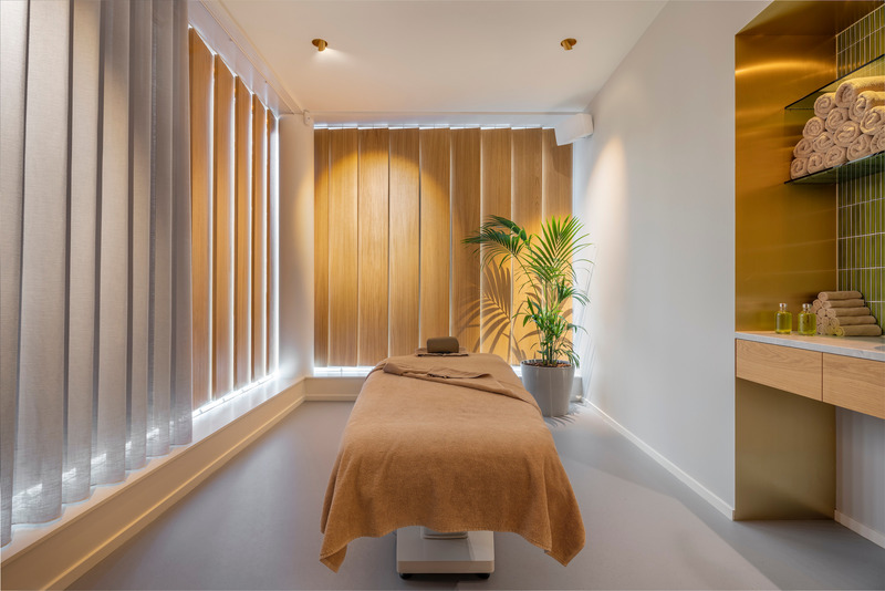 Dossier de presse | 1472-05 - Communiqué de presse | oikoa massage boutique is open - Concrete Amsterdam - Design d’intérieur commercial - Crédit photo : concrete - wouter van der sar