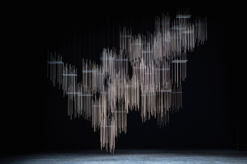 Press kit | 3767-02 - Press release | The installation "Fragrance with Lotus Flowers" for Japanese Dance Wins two Awards, BoY Honoree and AMP Best of Best - NAKAMURA KAZUNOBU DESIGN-WORKS - Art -  The fog gently catches the light.  - Photo credit: <font style="vertical-align: inherit;"><font style="vertical-align: inherit;">photo by masaki komatsu</font></font>
