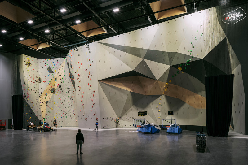 Dossier de presse | 972-06 - Communiqué de presse | Espace Mayenne - Hérault Arnod Architectures - Architecture institutionnelle - Le gymnase - Crédit photo :  Cyrille Weiner 