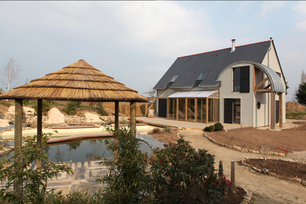 Press kit | 949-01 - Press release | An organic, bioclimatic house in Brittany - Patrice Bideau - Residential Architecture - Photo credit: Armel ISTIN