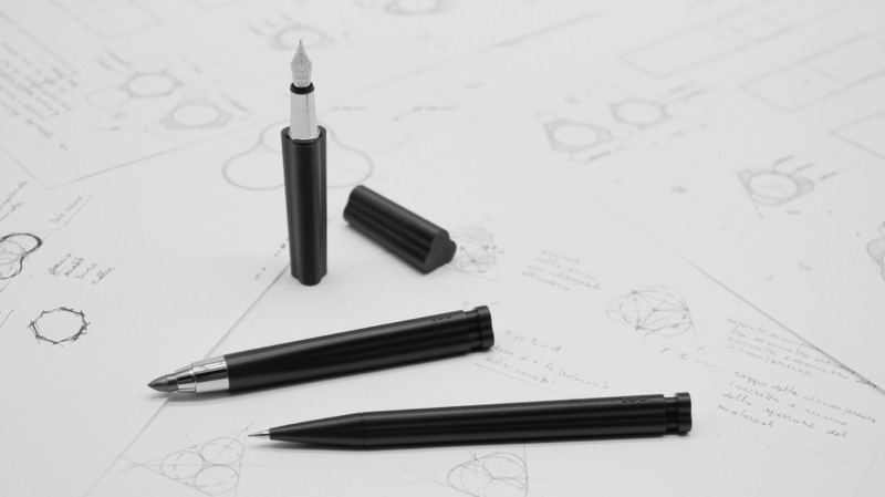 Dossier de presse | 5851-01 - Communiqué de presse | CENTO3 - le dernier projet d’Achille Castiglioni - EGO.M - Produit - CENTO3 dessins du projet - Crédit photo : EGO.M