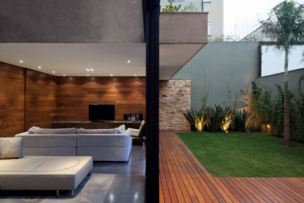 Dossier de presse | 948-01 - Communiqué de presse | Vila Madalena - Drucker Arquitetura - Architecture résidentielle - PHOTOGRAPHS ARE FOR EDITORIAL REVIEW ONLY - CONTACT PHOTOGRAPHER’S AGENT TO NEGOTIATE USE FOR PUBLICATION: Leonardo Finottiphoto@leonardofinotti.com - Crédit photo : Leonardo Finotti