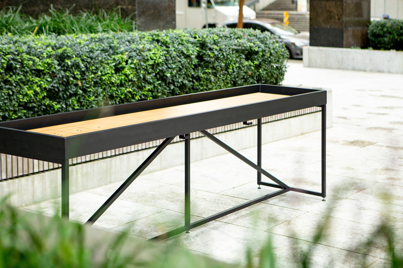 Dossier de presse | 5609-03 - Communiqué de presse | Outdoor Games Tables For Year Round Play - Union Wood Co - Produit - The Break Outdoor Games Table - Crédit photo : Dylan Hamm Photography