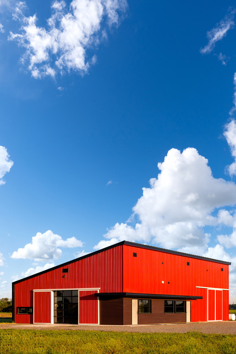 Dossier de presse | 5800-02 - Communiqué de presse | Highway Pole Barn - Dory Azar Architect Inc. - Architecture résidentielle - Crédit photo : Windsor Creative