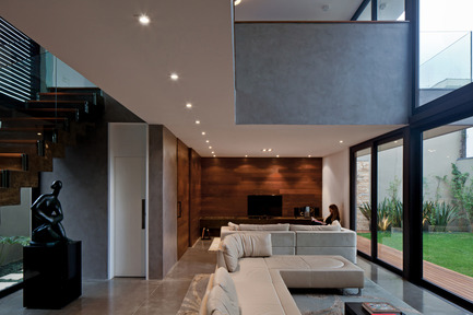 Dossier de presse | 948-01 - Communiqué de presse | Vila Madalena - Drucker Arquitetura - Architecture résidentielle - PHOTOGRAPHS ARE FOR EDITORIAL REVIEW ONLY - CONTACT PHOTOGRAPHER’S AGENT TO NEGOTIATE USE FOR PUBLICATION: Leonardo Finottiphoto@leonardofinotti.com - Crédit photo : Leonardo Finotti