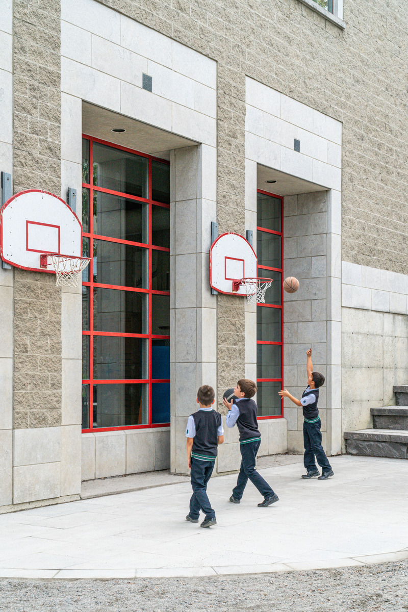 Press kit | 612-18 - Press release | The Ursuline School Playground - Four Centuries of Learning at Play - EVOQ Architecture - Landscape Architecture - Photo credit: Deve Média