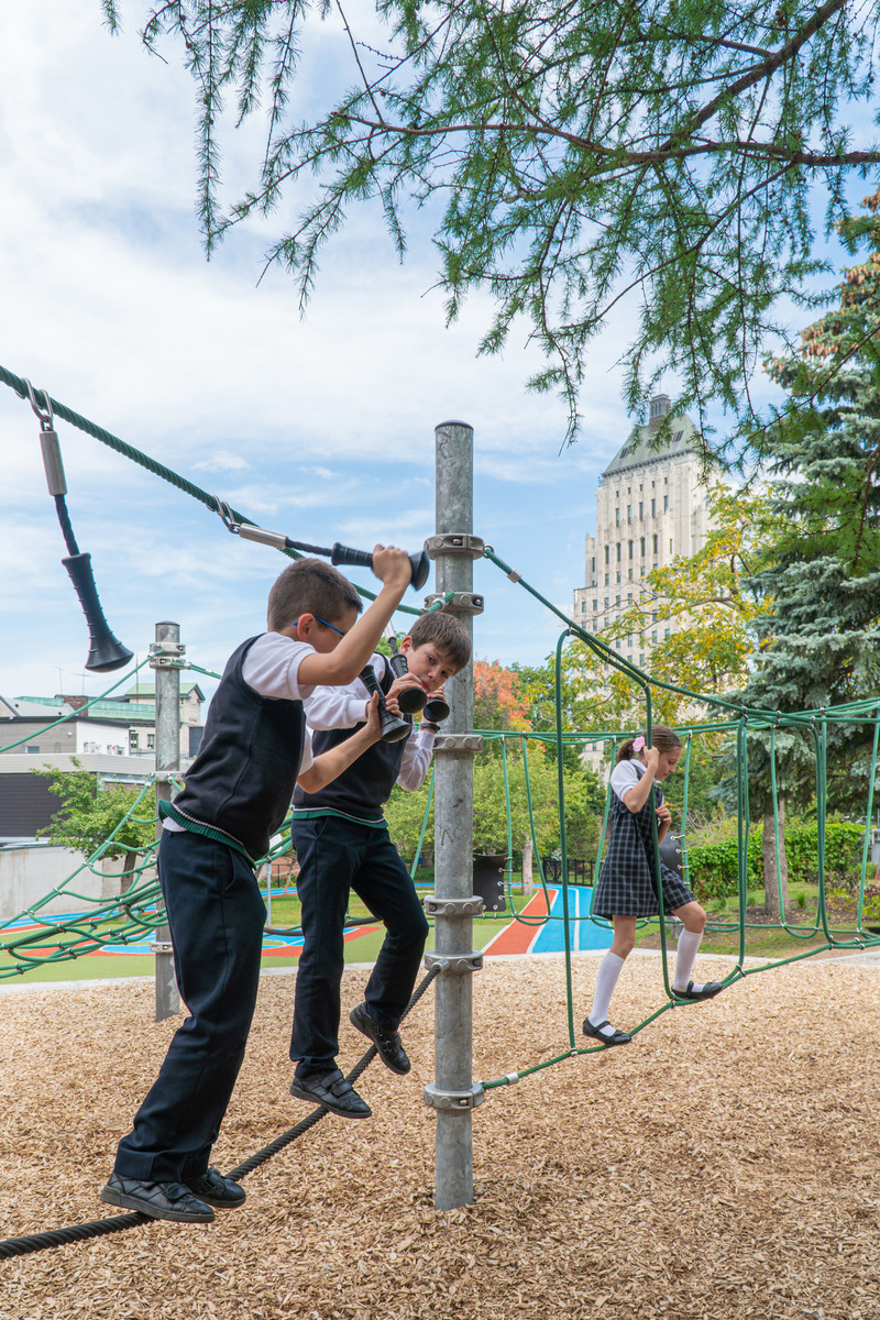 Press kit | 612-18 - Press release | The Ursuline School Playground - Four Centuries of Learning at Play - EVOQ Architecture - Landscape Architecture - Photo credit: Deve Média