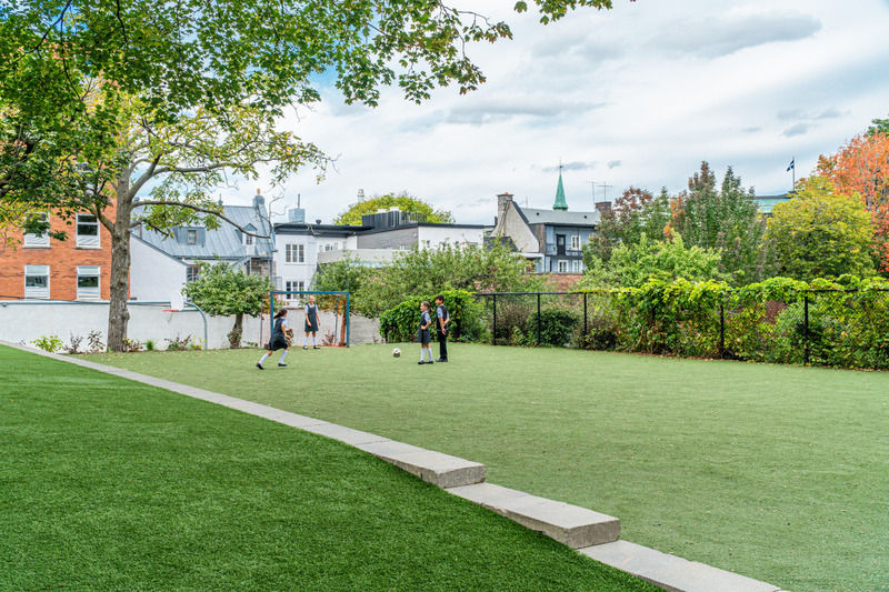 Press kit | 612-18 - Press release | The Ursuline School Playground - Four Centuries of Learning at Play - EVOQ Architecture - Landscape Architecture - Photo credit: Deve Média