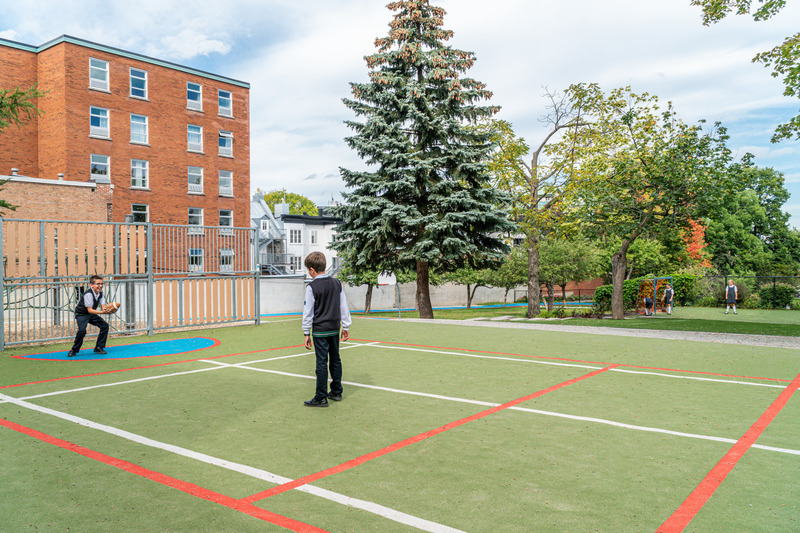Press kit | 612-18 - Press release | The Ursuline School Playground - Four Centuries of Learning at Play - EVOQ Architecture - Landscape Architecture - Photo credit: Deve Média