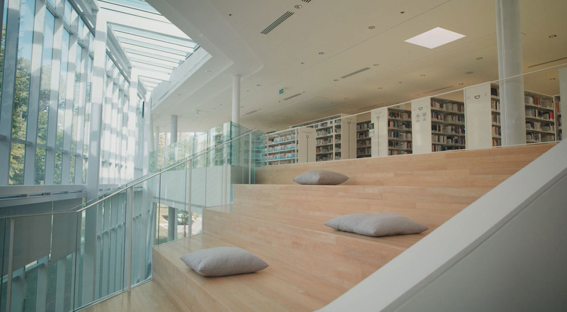 Dossier de presse | 5593-01 - Communiqué de presse | Architectes en série : une 2e saison pour mieux comprendre le travail des architectes - Association des Architectes en pratique privée du Québec - AAPPQ - Architecture institutionnelle - Bibliothèque de Pierrefonds - Crédit photo : UGO Média