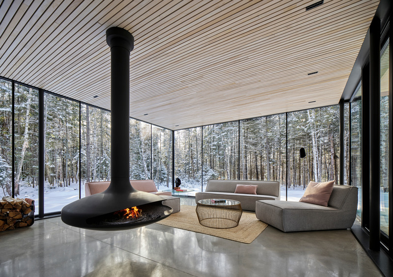 Press kit | 1317-18 - Press release | The Apple Tree house: A Modernist Glass Residence Embracing Nature at its Core - ACDF Architecture - Residential Architecture - Photo credit: Adrien Williams