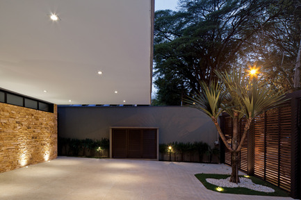 Dossier de presse | 948-01 - Communiqué de presse | Vila Madalena - Drucker Arquitetura - Architecture résidentielle - PHOTOGRAPHS ARE FOR EDITORIAL REVIEW ONLY - CONTACT PHOTOGRAPHER’S AGENT TO NEGOTIATE USE FOR PUBLICATION: Leonardo Finottiphoto@leonardofinotti.com - Crédit photo : Leonardo Finotti
