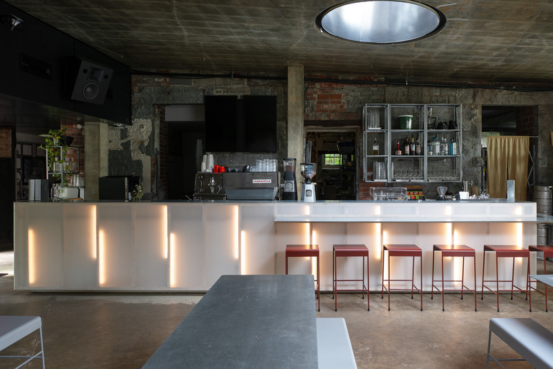 Press kit | 5882-01 - Press release | Osmo X Marusan Café - MDT Mobilier - Commercial Interior Design - Photo credit: Éliott Légaré