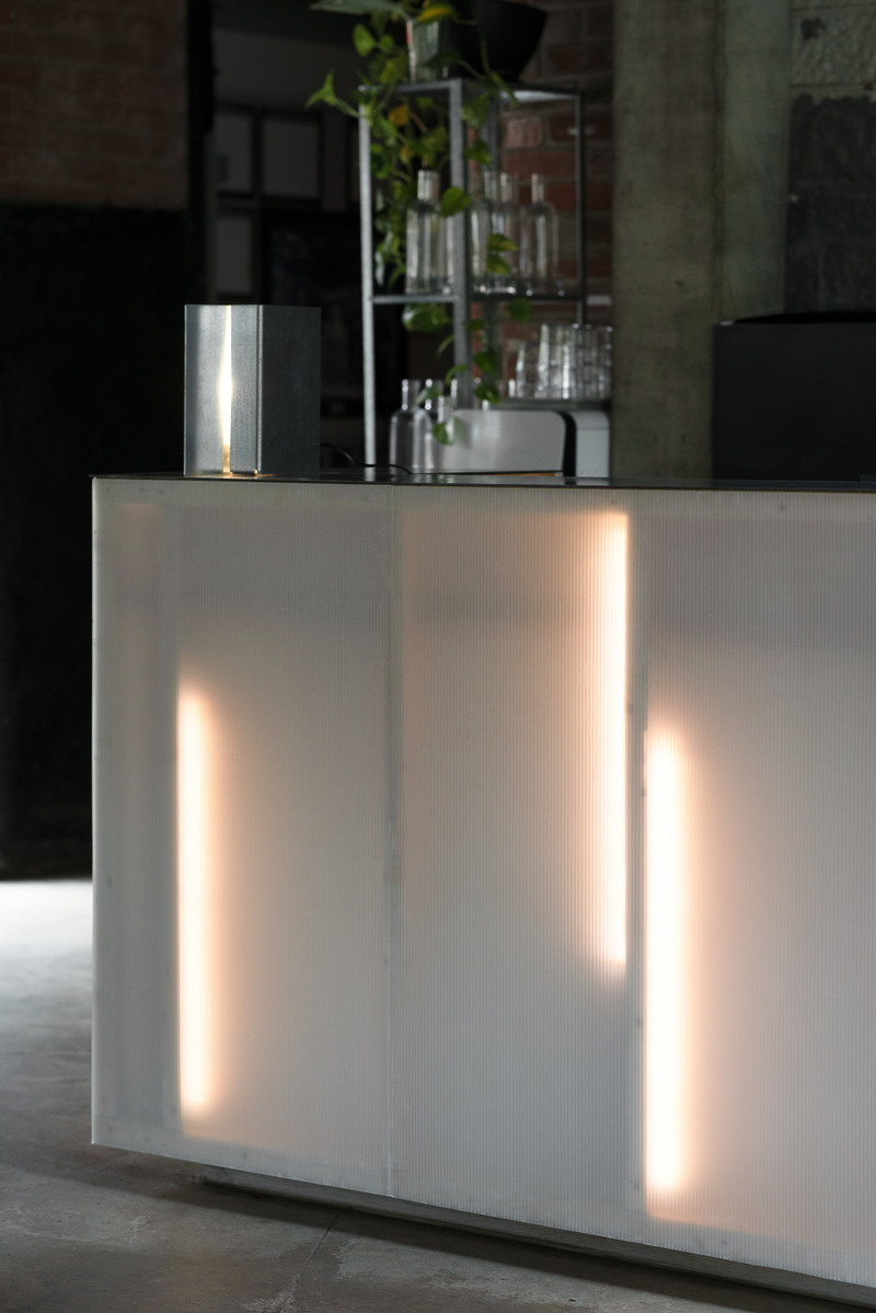 Press kit | 5882-01 - Press release | Osmo X Marusan Café - MDT Mobilier - Commercial Interior Design - Photo credit: Éliott Légaré