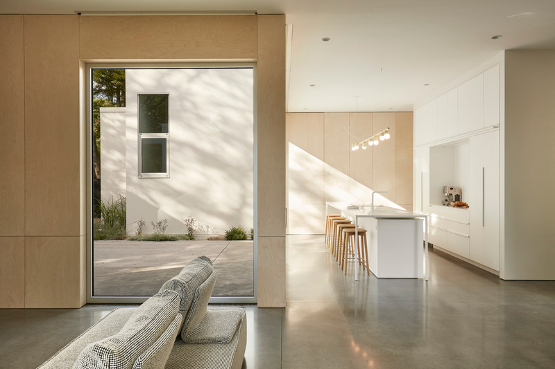 Press kit | 3010-03 - Press release | Butternut - Maurice Martel architecte - Residential Architecture - Terrace / Kitchen - Photo credit: Maxime Brouillet