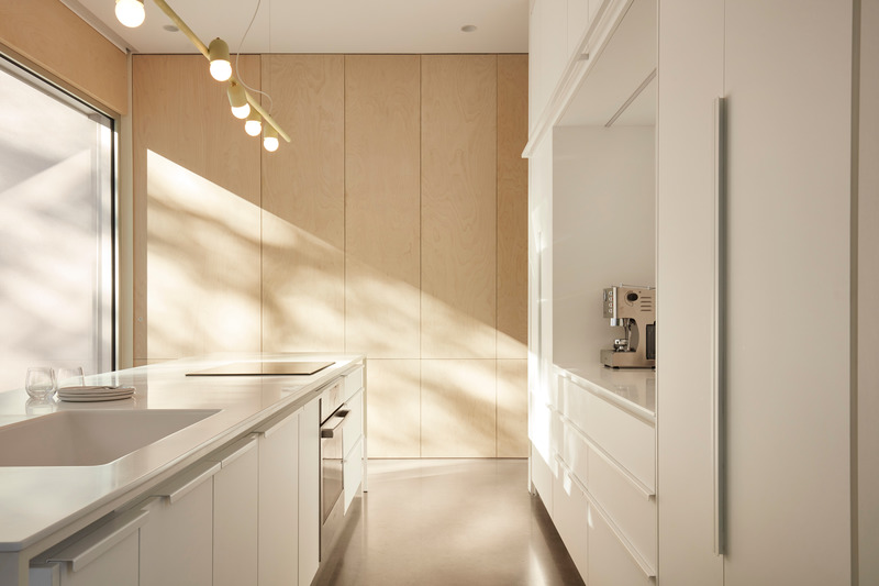 Press kit | 3010-03 - Press release | Butternut - Maurice Martel architecte - Residential Architecture - Kitchen - Photo credit: Maxime Brouillet