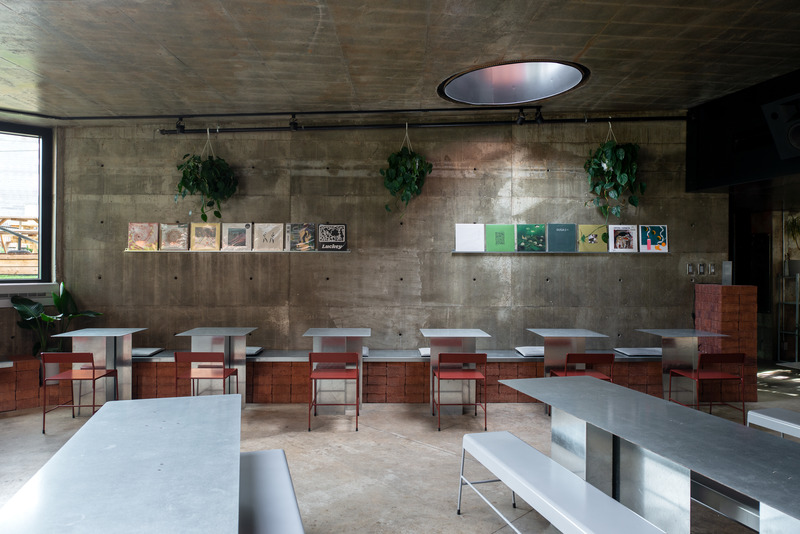 Press kit | 5882-01 - Press release | Osmo X Marusan Café - MDT Mobilier - Commercial Interior Design - Photo credit: Éliott Légaré