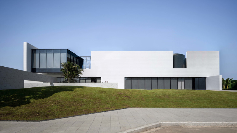 Dossier de presse | 4150-08 - Communiqué de presse | Haikou International Duty Free Reception Center - aoe - Architecture commerciale - Crédit photo : UK Studio