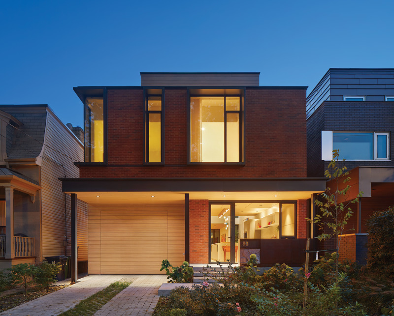 Press kit | 2941-05 - Press release | Robert Street Residences - Taylor Smyth Architects - Residential Architecture - Robert Street Residence II at dusk. - Photo credit: Tom Arban Photography Inc.