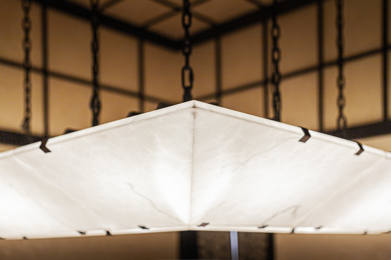 Press kit | 5577-02 - Press release | T0 Sumibi Yakiniku | Shibuyanaka Sushi - Nong Studio - Commercial Interior Design - <p class="">Details of alabaster pendent lamps</p> - Photo credit: Hei Nong