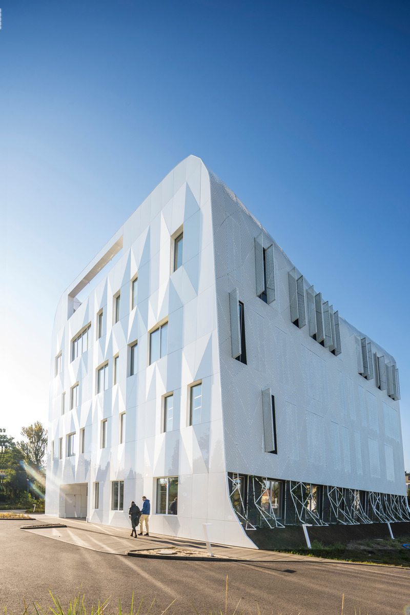 Press kit | 1139-06 - Press release | Wave One - FAAB Architektura - Commercial Architecture - North-East Elevation - Photo credit: © FAAB, Photographer: Maciej Lulko