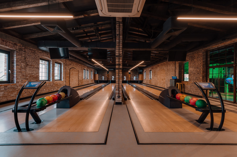 Press kit | 5829-01 - Press release | A Sugar Factory Żnin Transformed Into a Hotel Complex - Bulak Projekt - Industrial Architecture - Bowling room - Photo credit: ONI STUDIO
