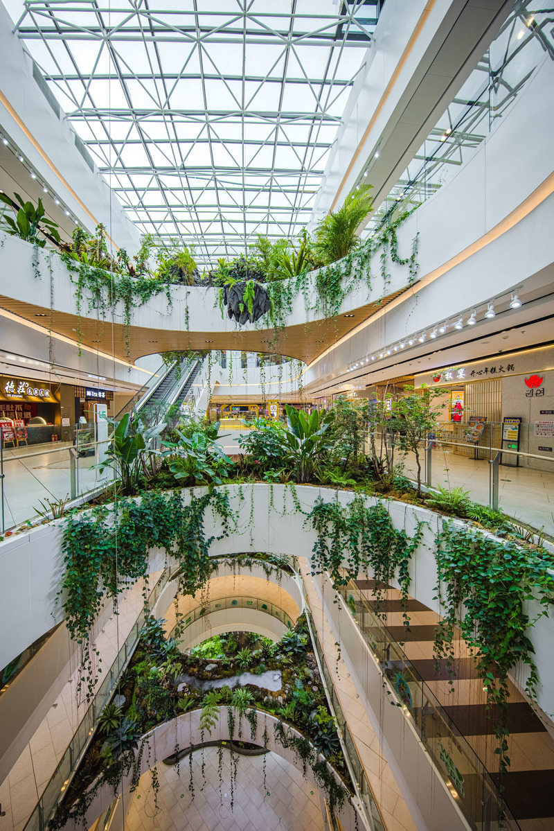 Press kit | 3565-10 - Press release | CapitaMall Nuohemule - CLOU architects - Commercial Interior Design - Photo credit: Deng Ziming