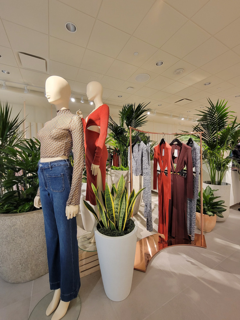Press kit | 5898-01 - Press release | Dynamite’s Connected Showroom - Groupe Dynamite inc. - Commercial Interior Design - Photo credit:  Groupe Dynamite inc.  
