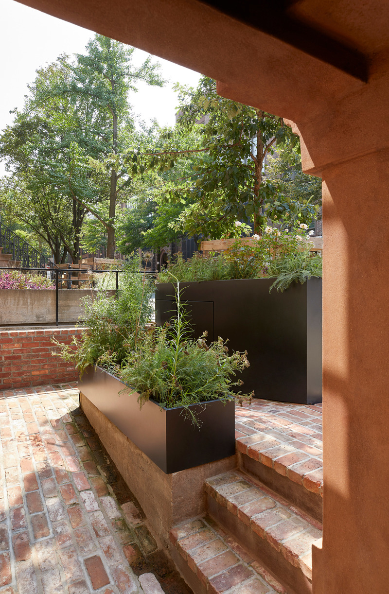 Dossier de presse | 5897-01 - Communiqué de presse | Cube | House - Palette Architecture - Architecture résidentielle - Front Yard - Crédit photo : Emily Gilbert