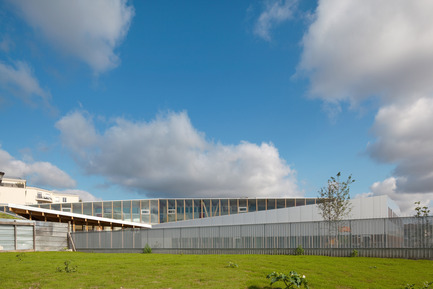 Dossier de presse | 942-01 - Communiqué de presse | Une petite école dans le Grand Paris - Hubert & Roy architectes et associés - Architecture institutionnelle - Crédit photo : Hérvé, Abbadie photographe