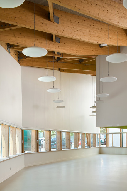 Dossier de presse | 942-01 - Communiqué de presse | Une petite école dans le Grand Paris - Hubert & Roy architectes et associés - Architecture institutionnelle - Crédit photo : Hérvé, Abbadie photographe