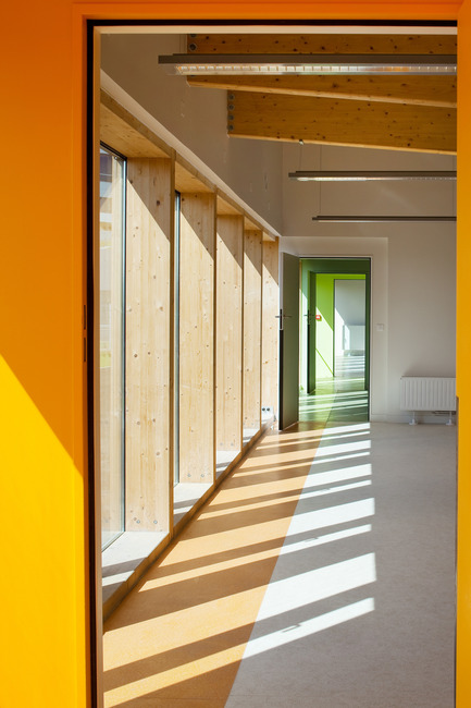 Dossier de presse | 942-01 - Communiqué de presse | Une petite école dans le Grand Paris - Hubert & Roy architectes et associés - Architecture institutionnelle - Crédit photo : Hérvé, Abbadie photographe