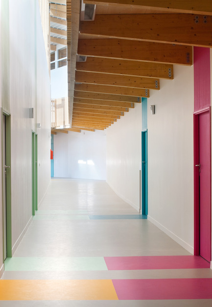 Dossier de presse | 942-01 - Communiqué de presse | Une petite école dans le Grand Paris - Hubert & Roy architectes et associés - Architecture institutionnelle - Crédit photo : Hérvé, Abbadie photographe